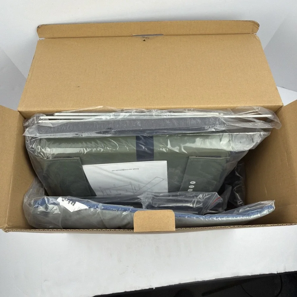 Heated Outdoor Cat House with Heating‎ Pad Weatherproof Insulated Winter Shelter